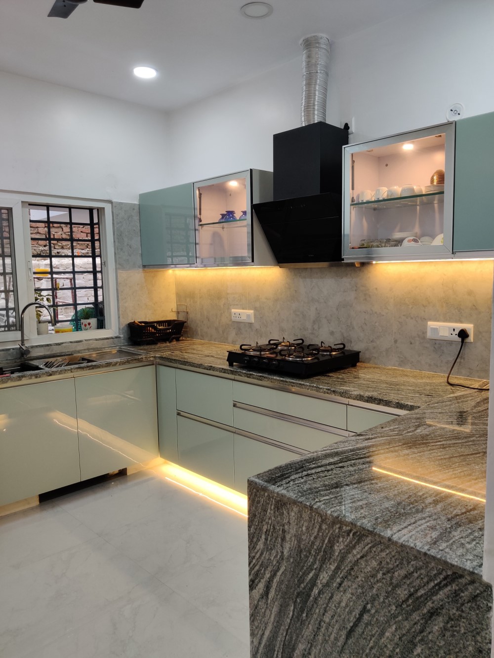 Modular Kitchen-Kitchen Karigari